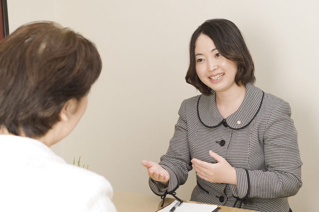 女性司法書士が対応する過払い金や借金返済問題を専門とする事務所です